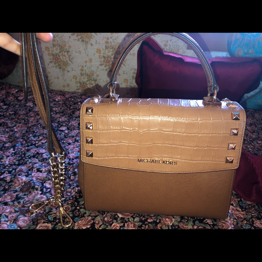 Michael kors purse